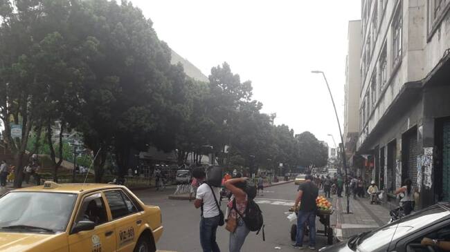 Días de pico y cédula par e impar en el centro de Armenia, carrera 16 con calle 17 esquina