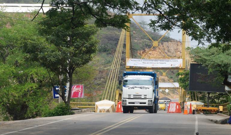 Puente Mariano Ospina Pérez