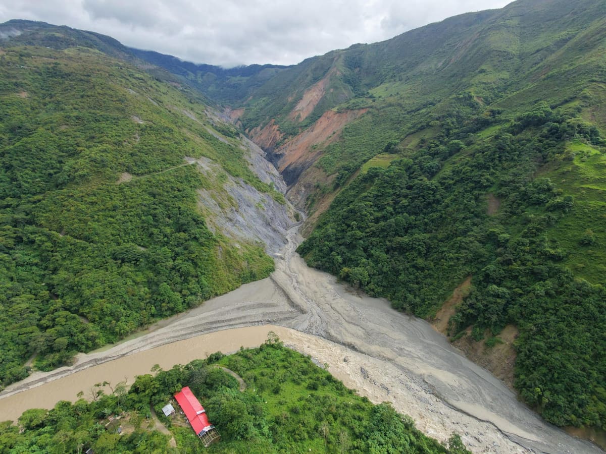 Crecientes de ríos afectan las vías del municipio de Guayabetal en Cundinamarca
