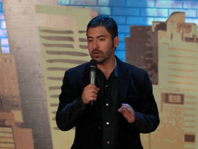 Iván Marín presenta ‘Con los ojos cuadrados’