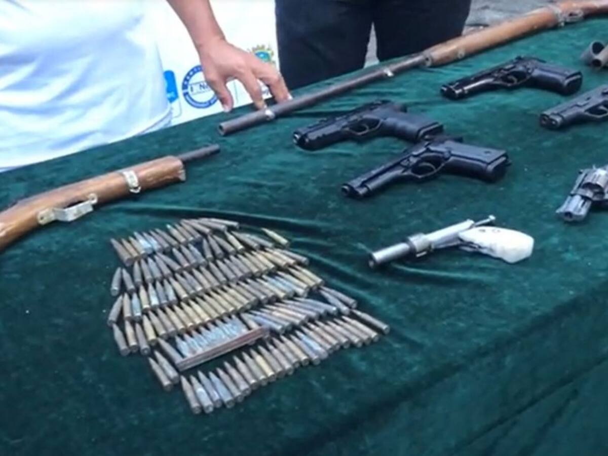 En Ibagué la comunidad cambió armas blancas y de fuego por mercados