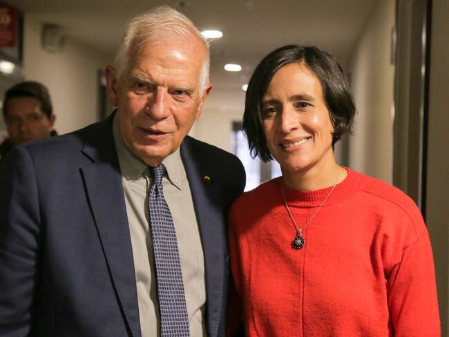 Josep Borrell y Susana Muhamad