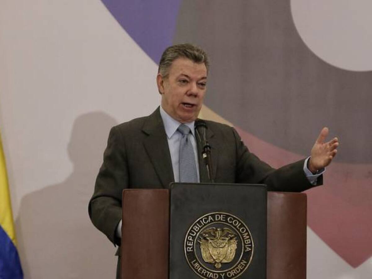 Santos cita Comisión Binacional Fronteriza luego de atentado en Ecuador