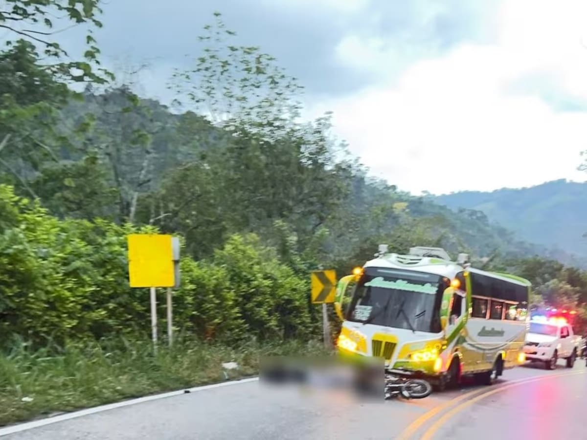 Accidente en vía Rionegro a Bucaramanga deja dos personas muertas: víctimas ya fueron identificadas