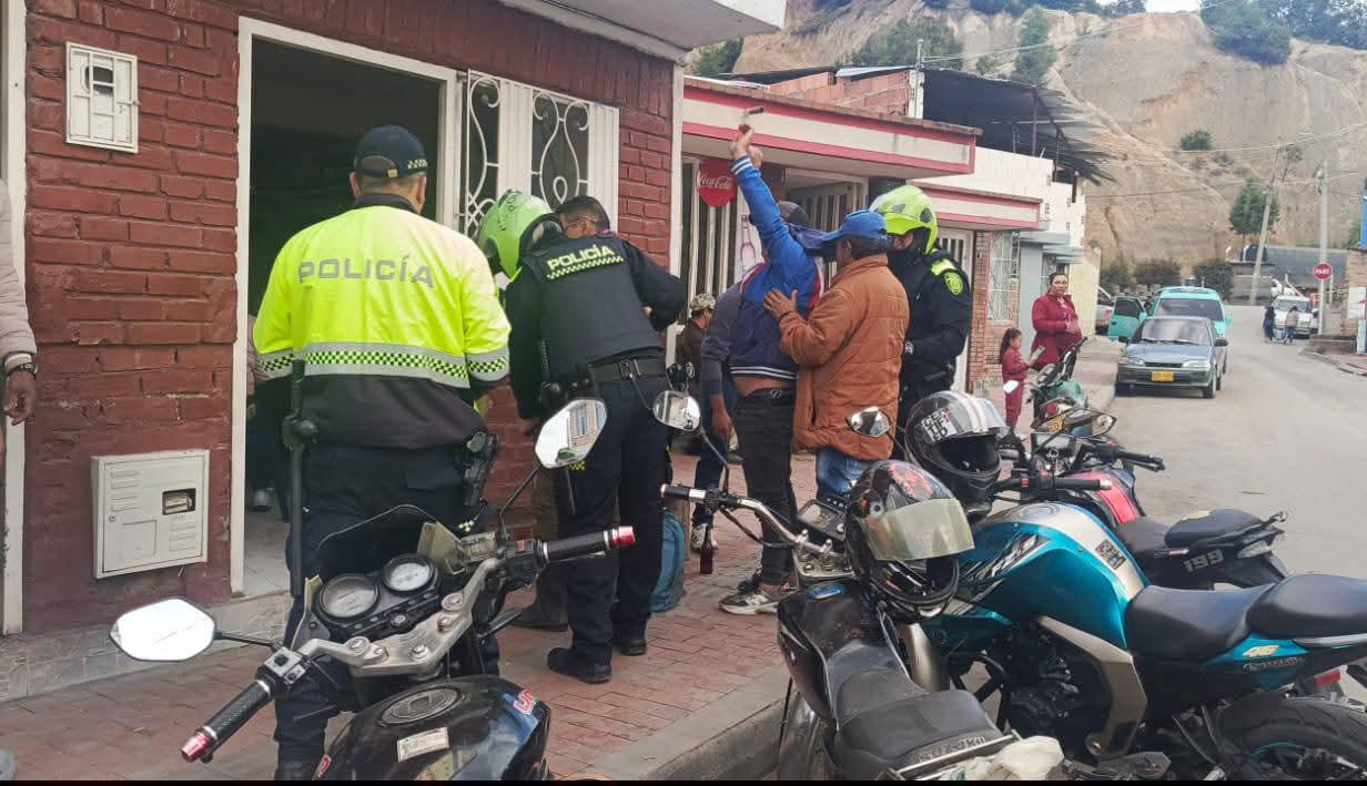 Los operativos de registro y control por parte de la Policía Metropolitana de Tunja, se adelantaron en toda la ciudad / Foto: Policía Metropolitana de Tunja.
