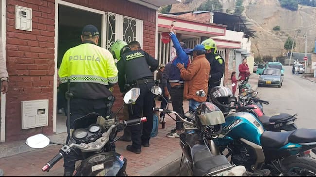Los operativos de registro y control por parte de la Policía Metropolitana de Tunja, se adelantaron en toda la ciudad / Foto: Policía Metropolitana de Tunja.