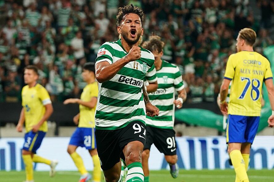 Luis Javier Suárez en duelo del Sporting de Portugal ante Arouca / Getty Images