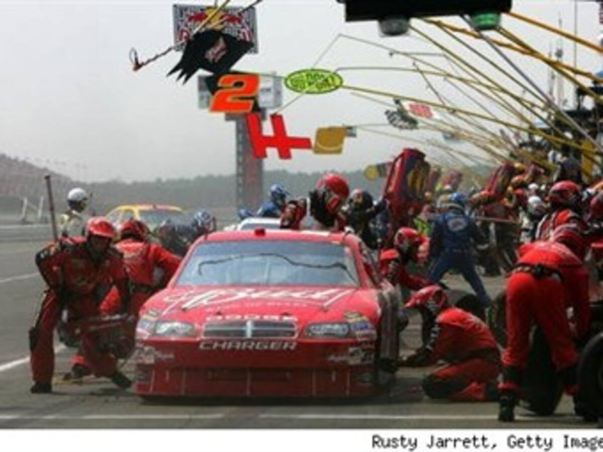 Tony Stewart triunfó en Pocono 500. Juan Pablo Montoya fue octavo