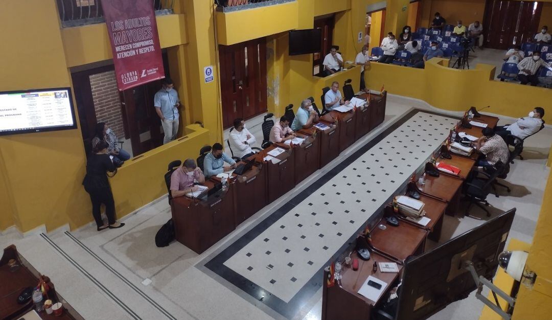 La corporación aseguró que artesanos, relojeros, zapateros y floristas están desamparados por la administración distrital