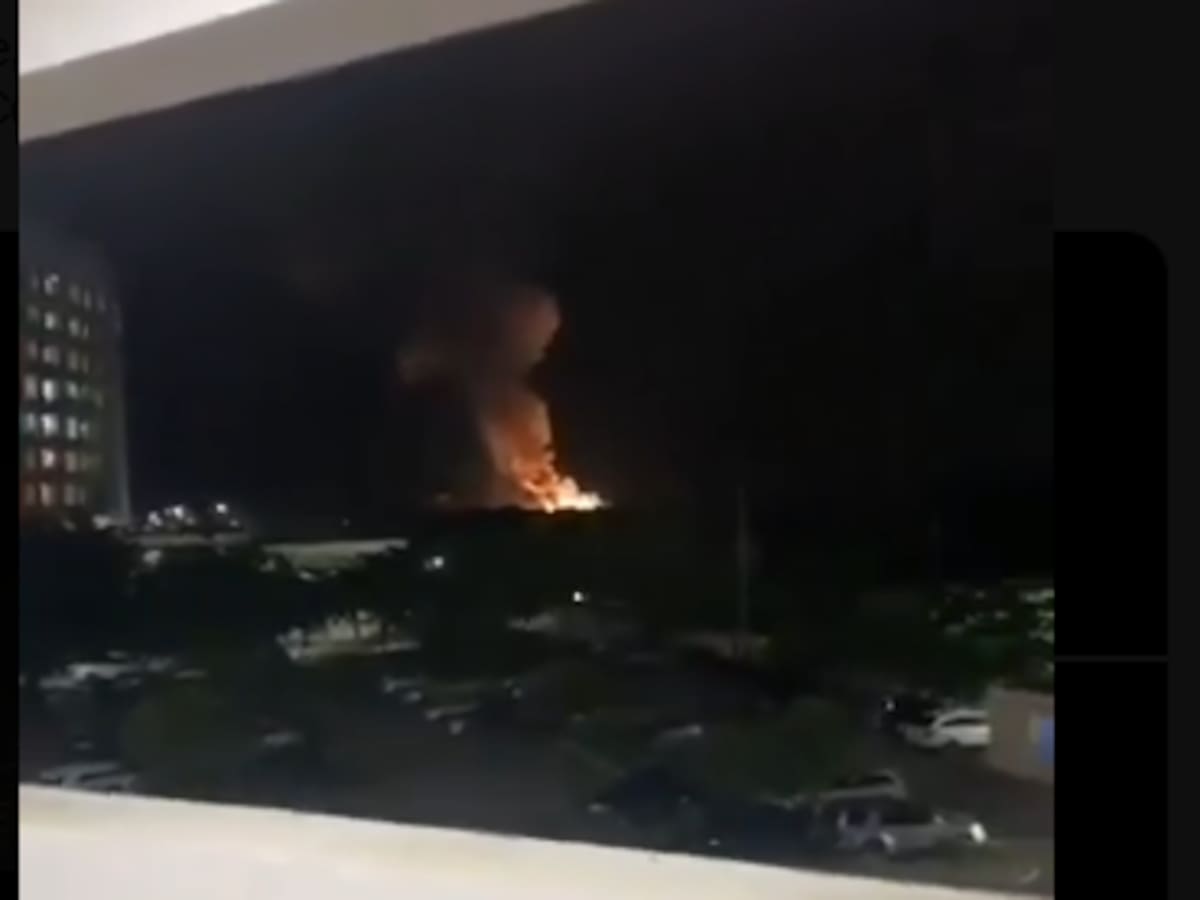 URGENTE : Se reportan explosiones y sobrevuelos en Caracas, Venezuela