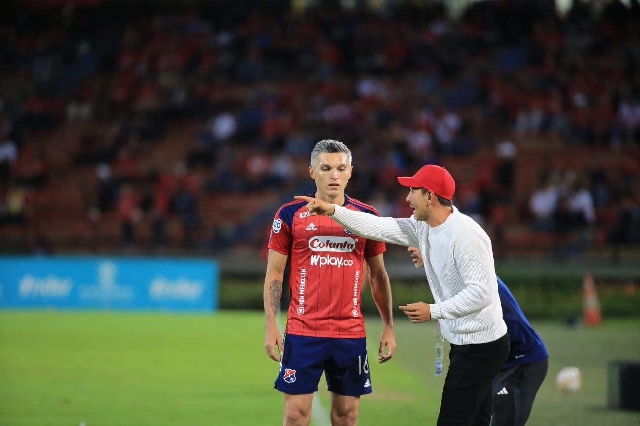Daniel Torres junto con Juan Sebastián Botero en el DIM / Colprensa