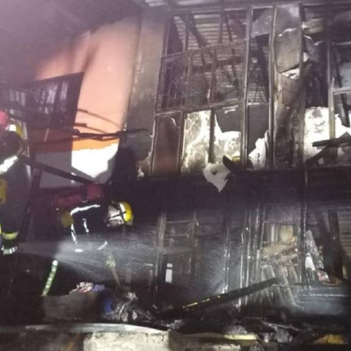 Una casa destruida y otra parcialmente afectada, tras incendio en Manizales