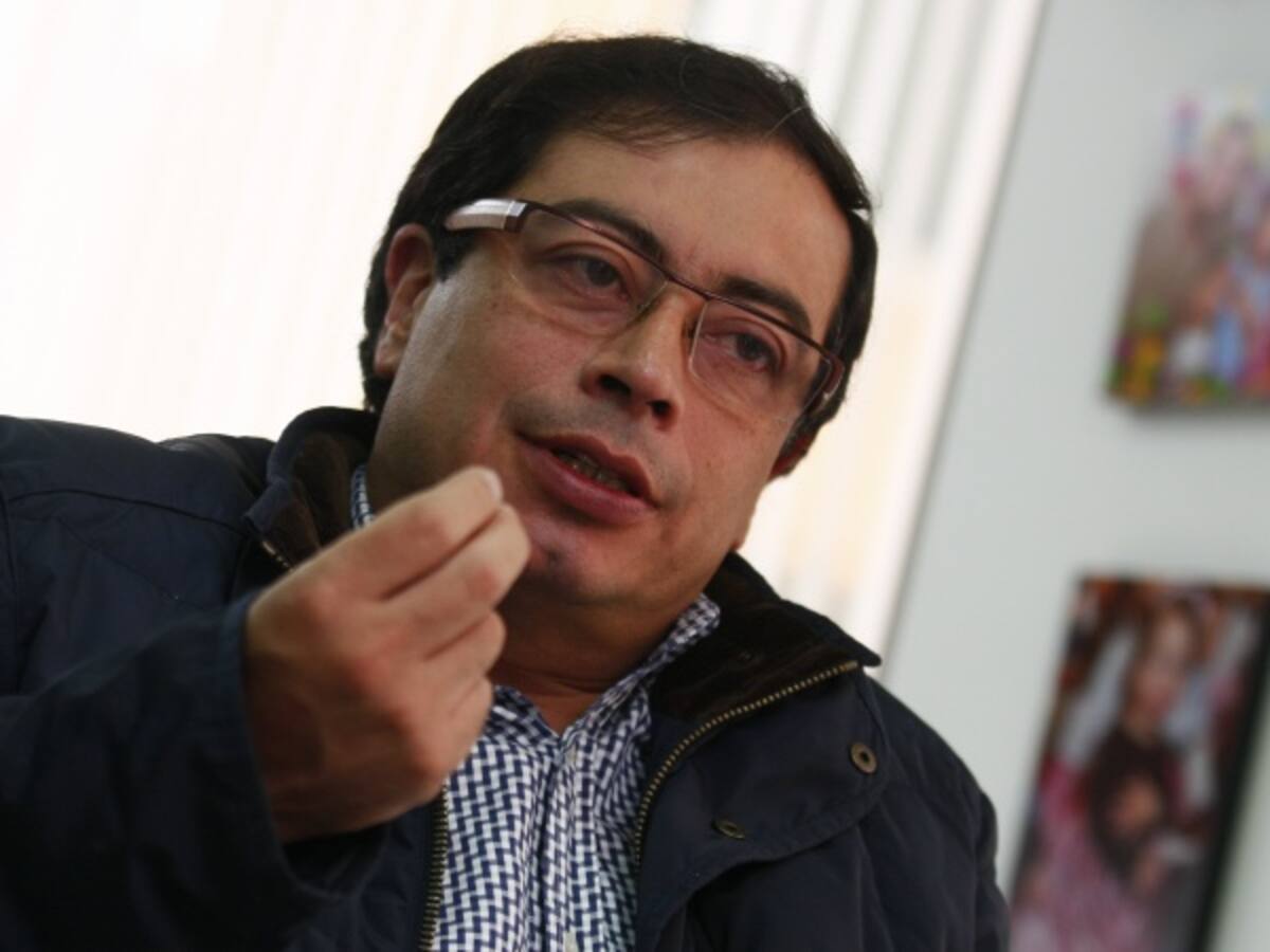Justicia transicional no es pensar en la cárcel, sino en la verdad: Petro