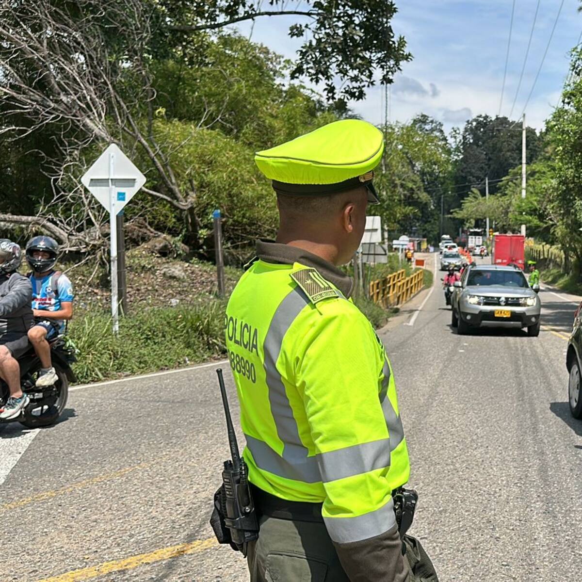 Unos cien mil vehículos se movilizaron por vías de Santander en puente de La Raza