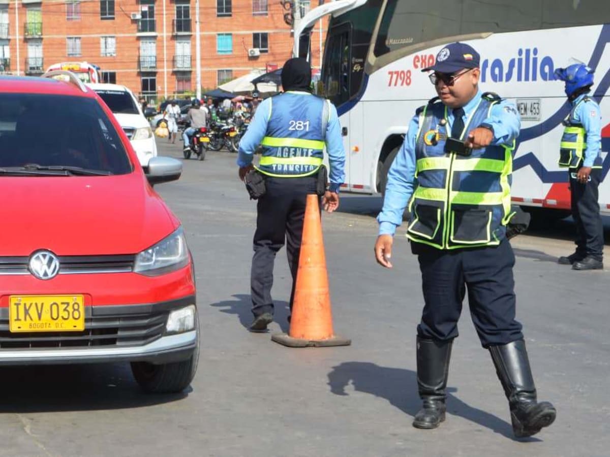 Operativos en Santa Lucía y la Terminal de Transportes dejan más de 130 vehículos inmovilizados