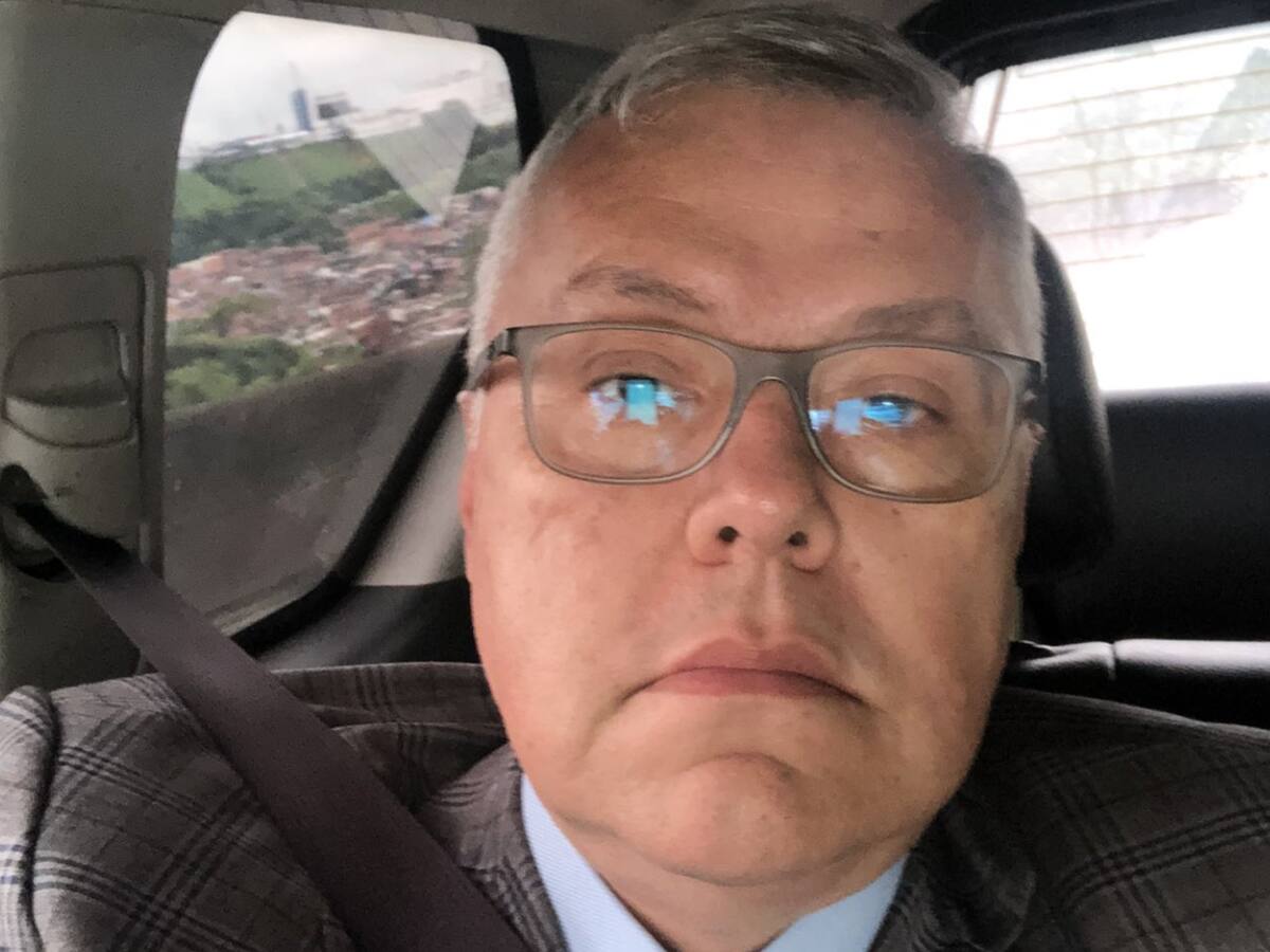 Ministro de justicia casi que no llega a Manizales