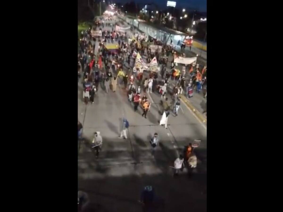 Decenas de indígenas marcha hacia el Cantón Norte