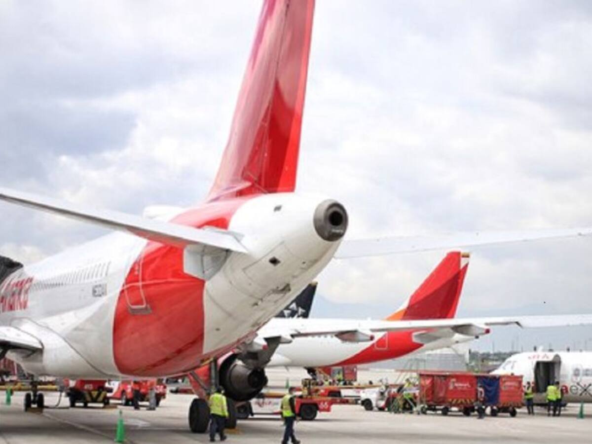 Aerolíneas reubican 21.245 pasajeros afectados por emergencia de avión