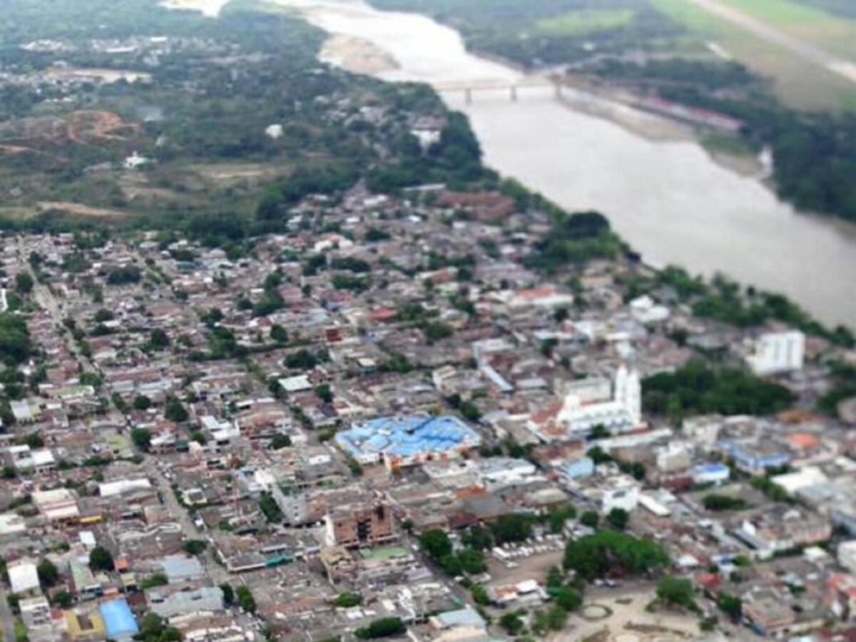 Bomberos buscan a un hombre que despareció en el río Magdalena