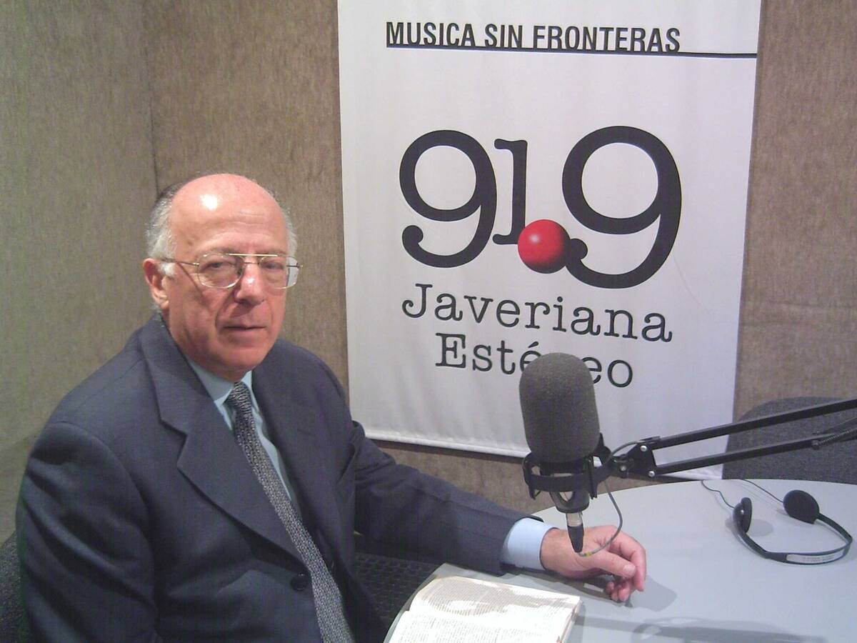 Murió el padre Alberto Múnera, fundador de Javeriana Estéreo 91.9