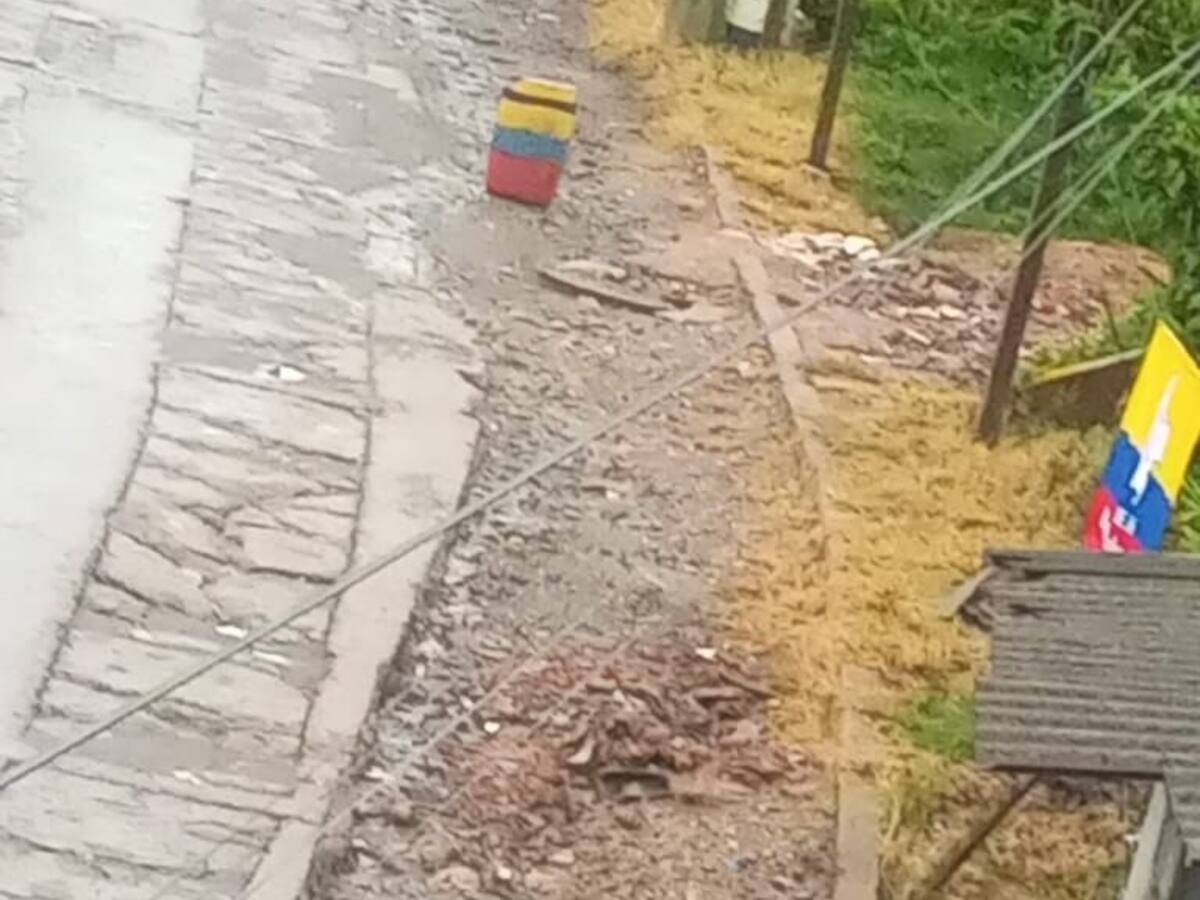 ICBF rechaza explosivos del frente 36 junto a una escuela en Anorí: 200 niños están afectados