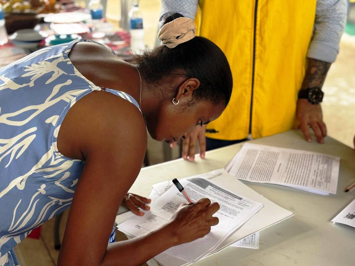 1.870 personas se benefician con nueva dotación para espacios educativos y culturales en Bolívar