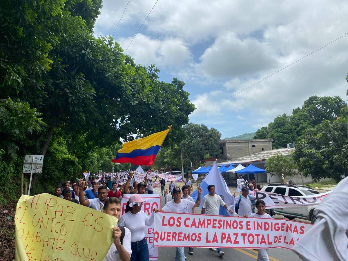 Petro debe cumplirnos con la Paz Total, urge la mesa de diálogos: comunidad de la Sierra