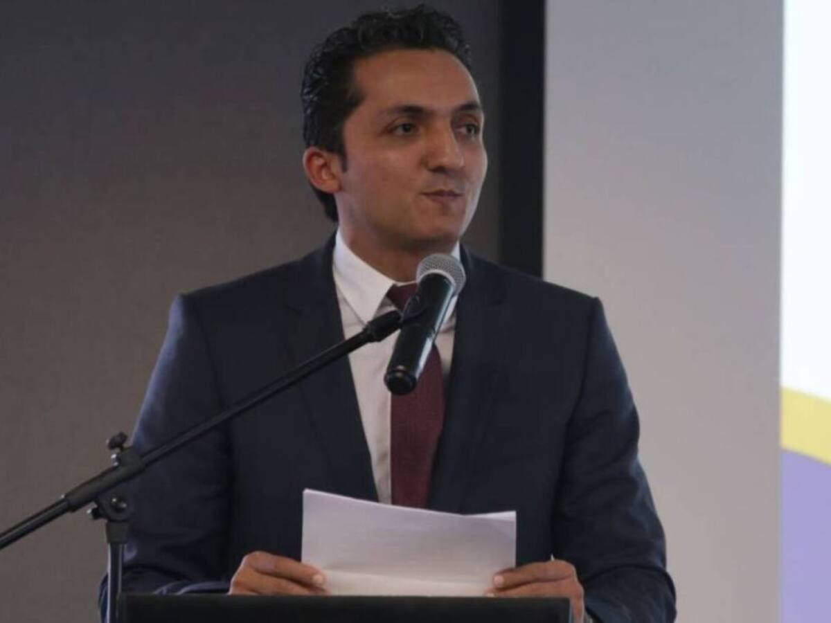 Funcionarios denuncian presiones para asistir a eventos de exalcalde Gallo