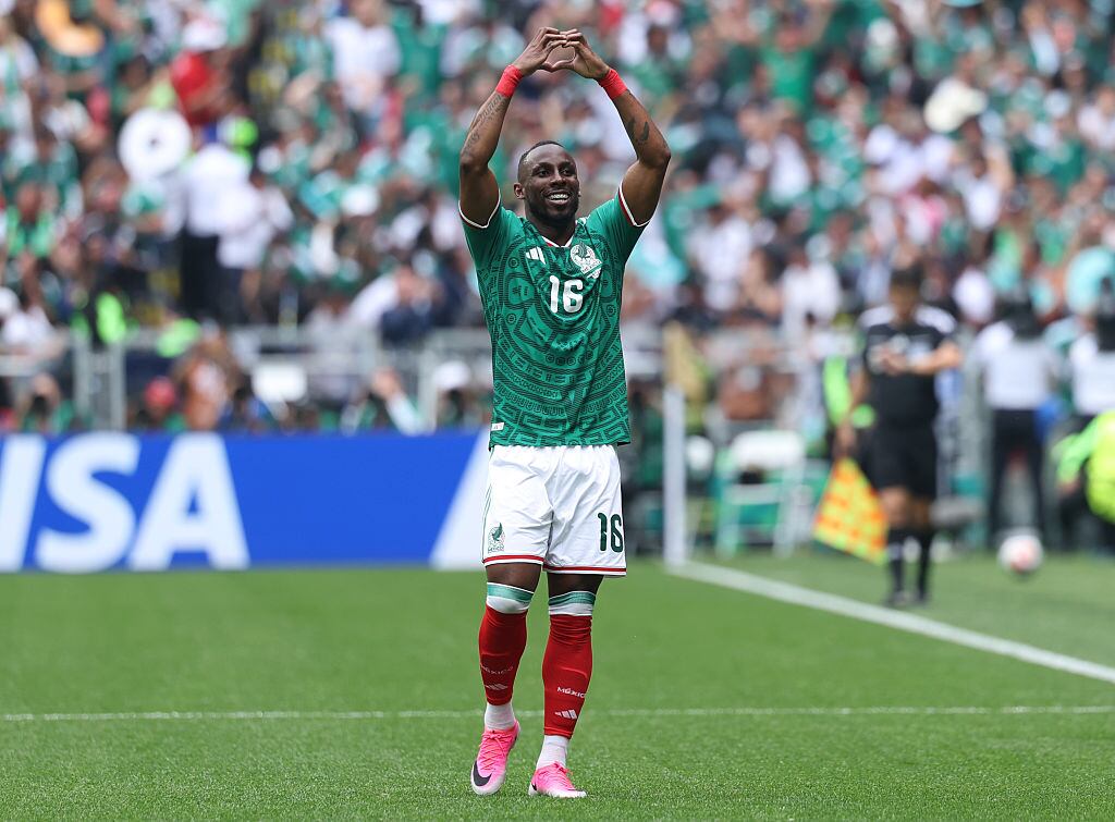 Julián Quiñones, el primer colombiano que marca con una selección diferente en un Mundial: véalo acá. (Photo by MB Media/Getty Images)