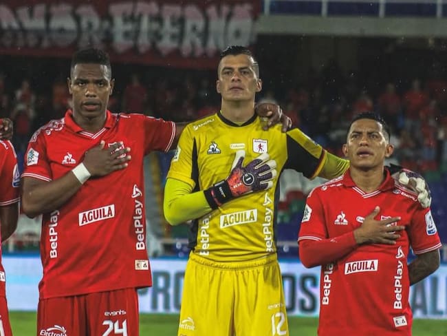 Jorge Soto arquero de América de Cali / @jorgesotobotero