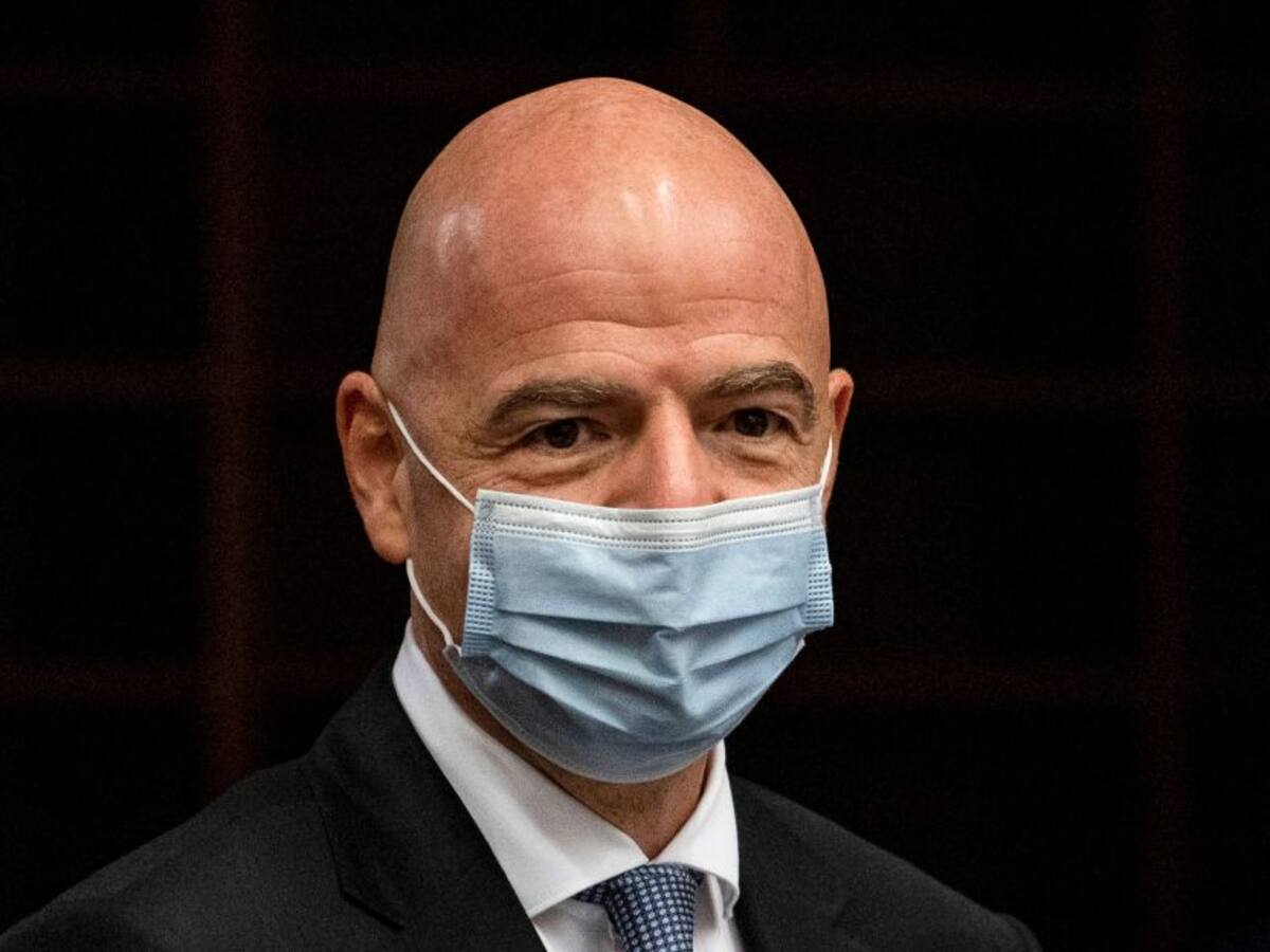 Gianni Infantino da positivo en una prueba de COVID-19