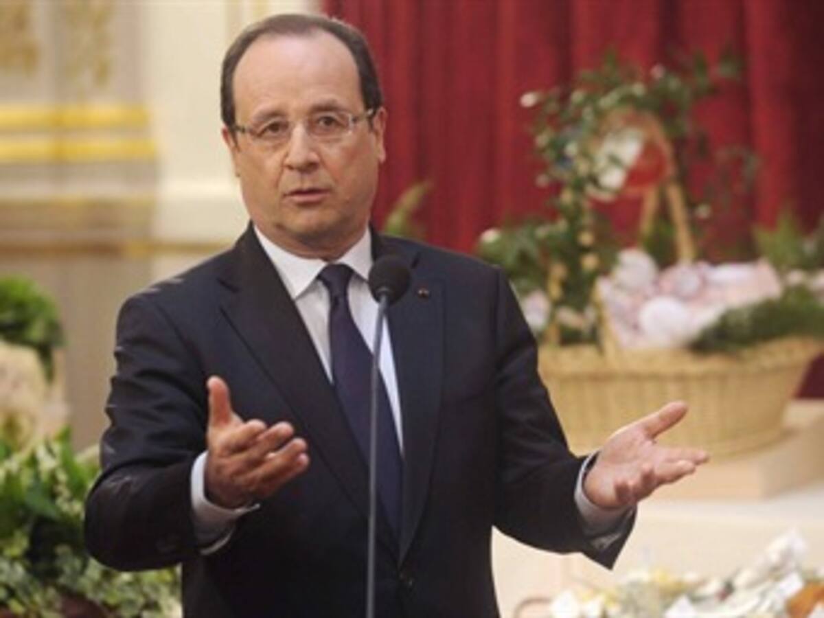 Hollande dice que asuntos de su vida privada no se discuten en público