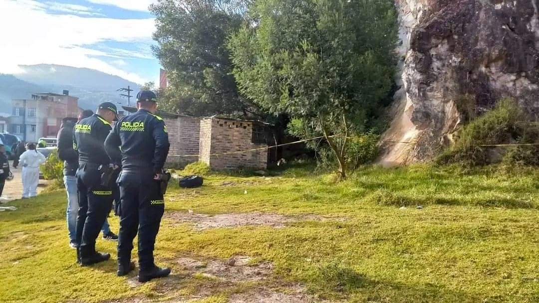 En una zona boscosa del sector conocido como loma Chacón en Sogamoso, fue encontrado el cuerpo sin vida de una joven con signos de violencia / Foto: Suministrada.