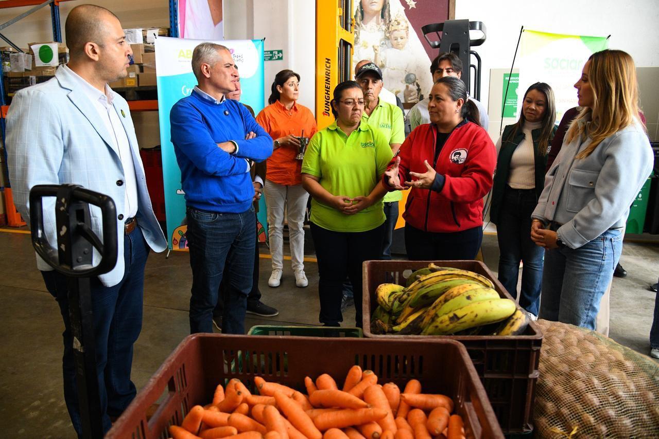 En el oriente antioqueño se beneficiarán 23 mil personas con el Banco de Alimentos  Foto: Gobernación de Antioquia