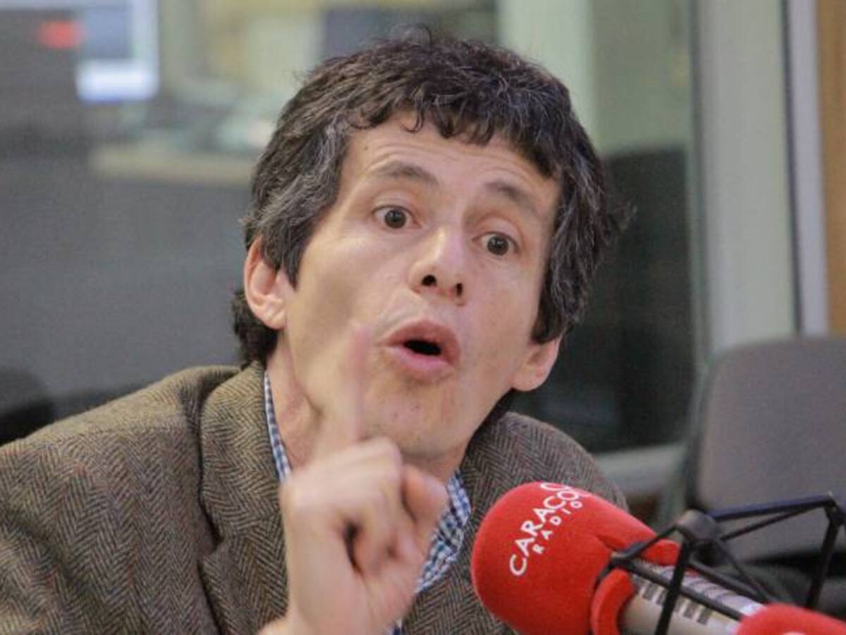 "Algunos parten de antemano que esta es una Comisión de linchamiento": Flórez