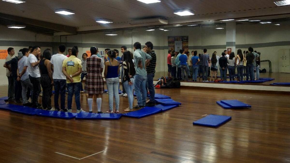 Taller 'Fundacion Mi Sangre' con los estudiantes de la Institución Educativa Aquilino Bedoya y la Institución Educativa Mundo Nuevo.