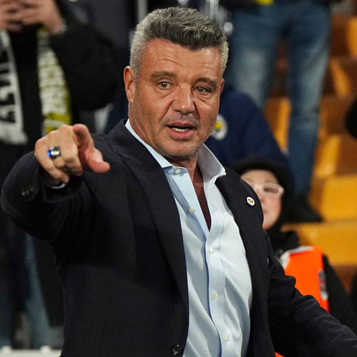 Problemas en el Fenerbahce de Jhon Durán: fue detenido el presidente, Sadettin Saran