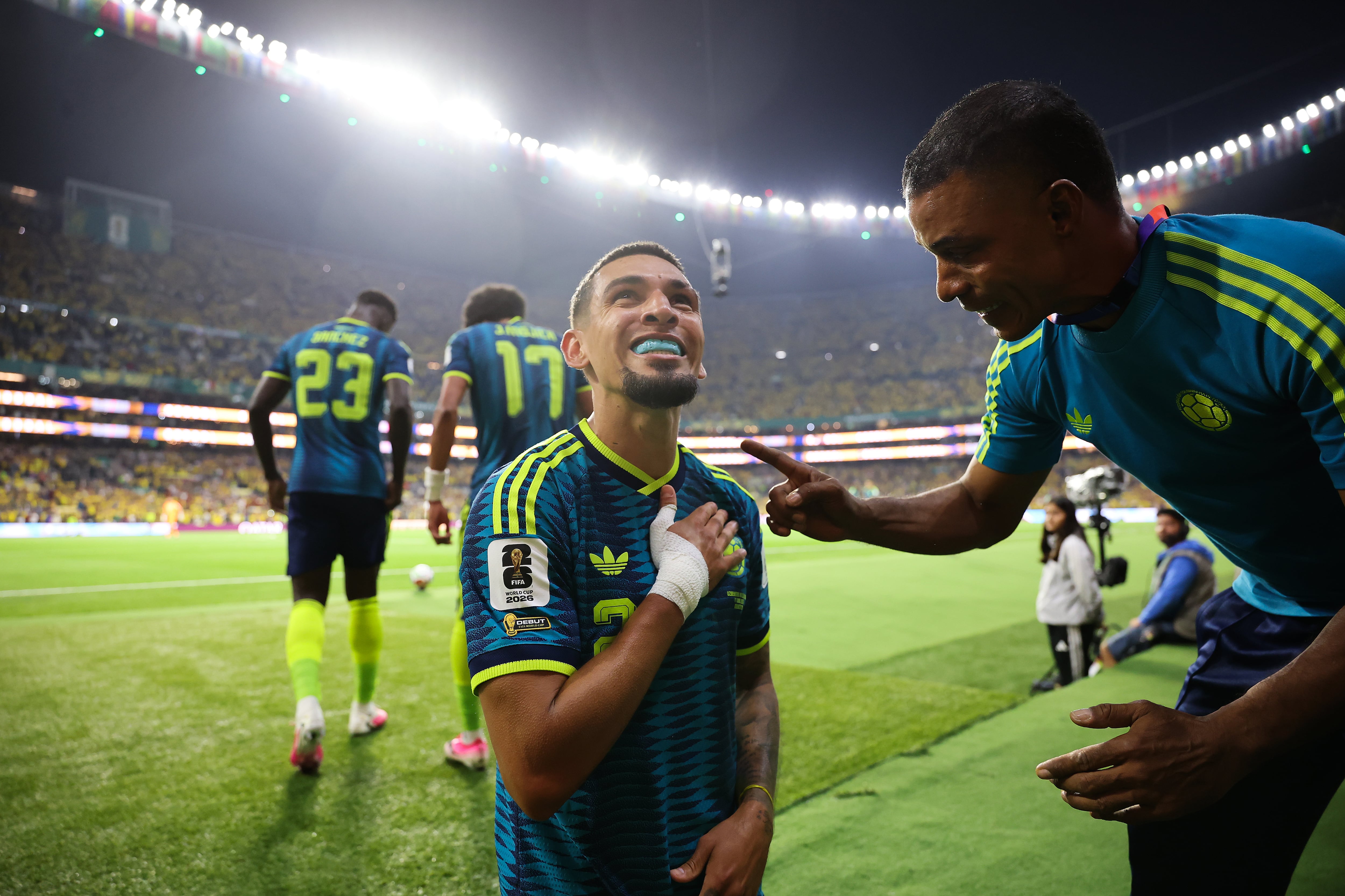 Daniel Muñoz, de la Selección Colombia, celebra su gol contra Uzbekistán en el Mundial 2026. Foto: Getty Images.
