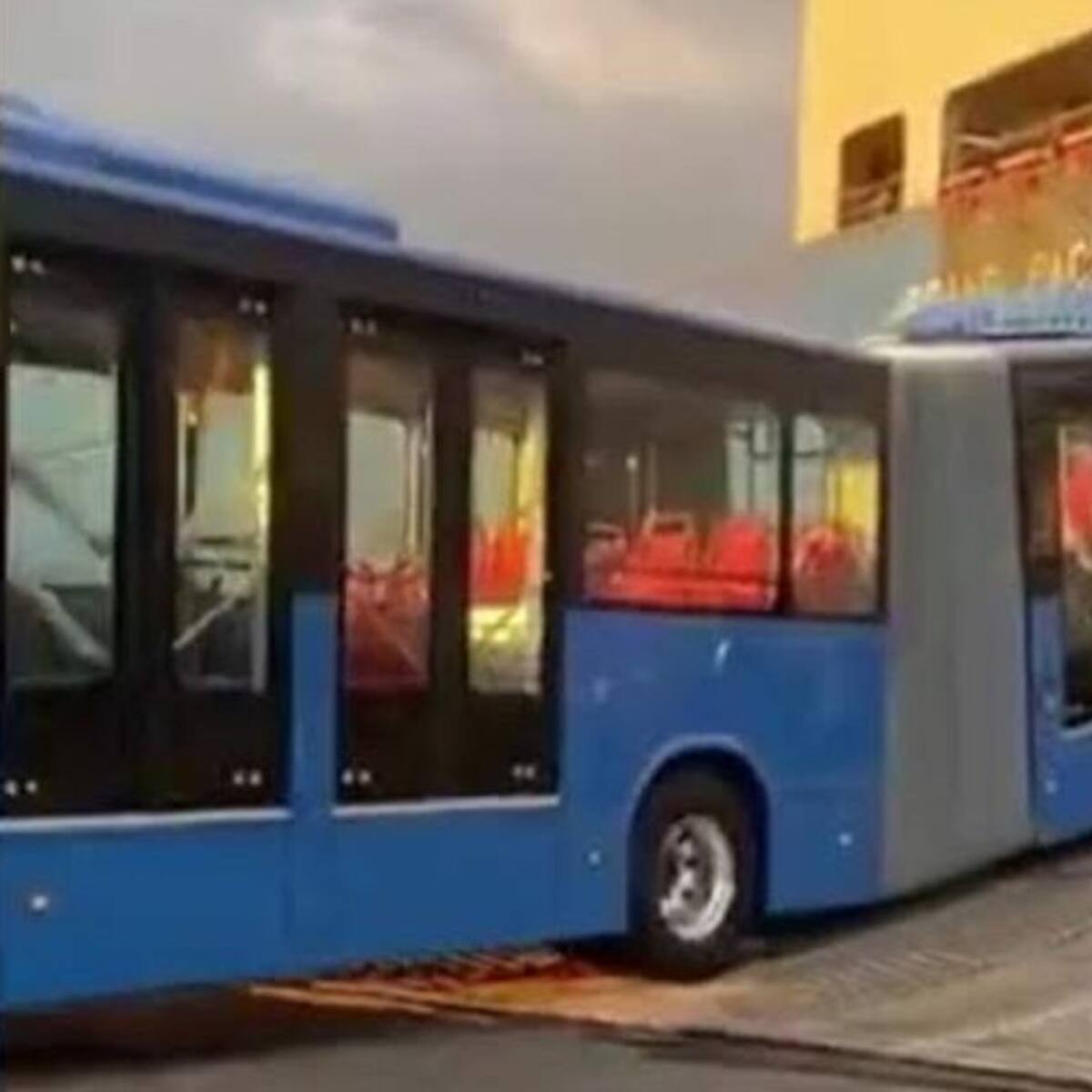 Llega el primer bus eléctrico tipo articulado para el MIO en Cali