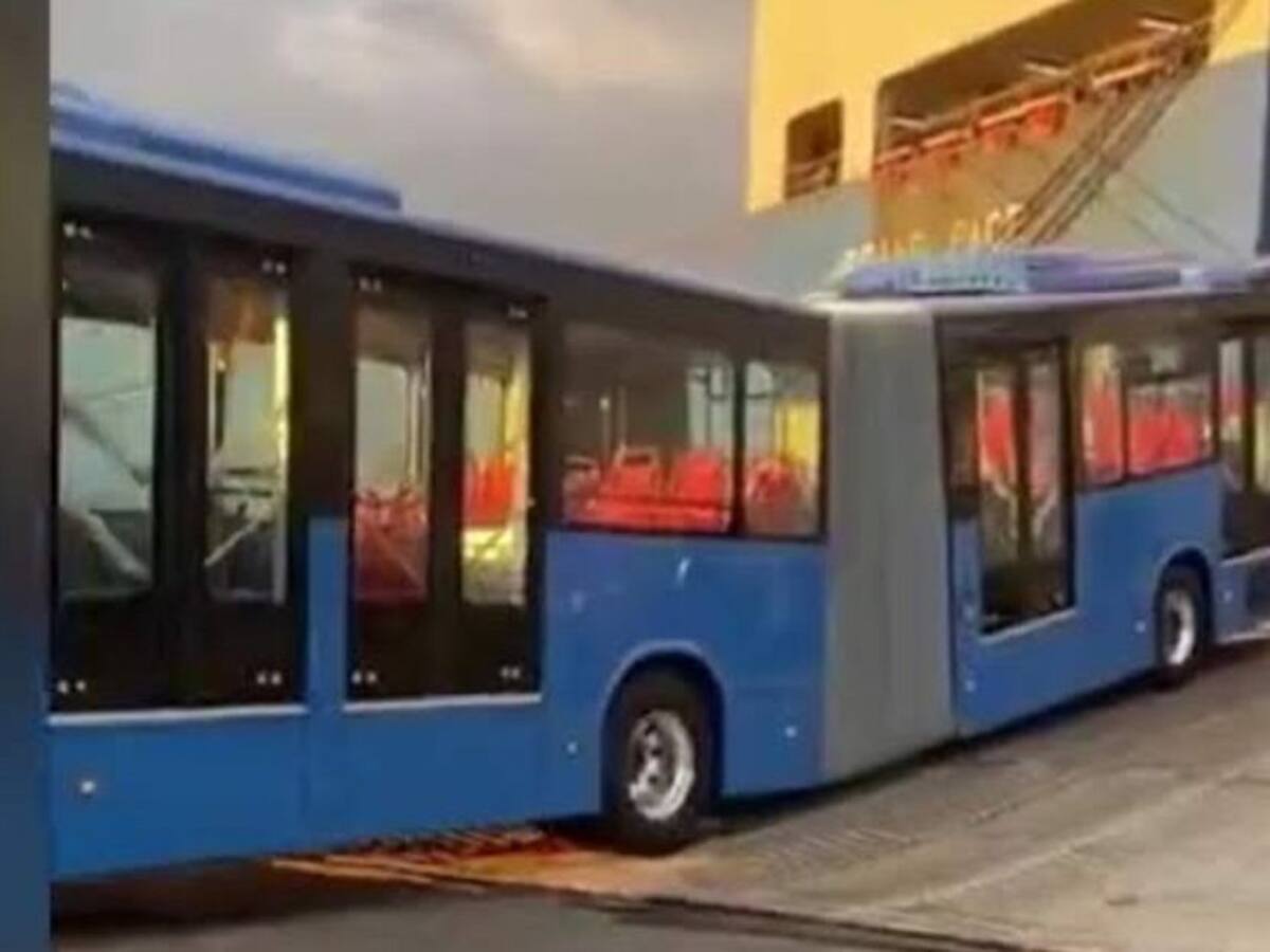 Llega el primer bus eléctrico tipo articulado para el MIO en Cali