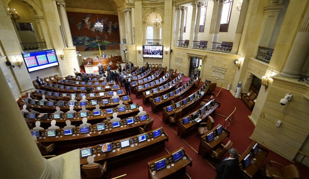 Congresistas solicitan a Bachelet investigar atropellos en marchas