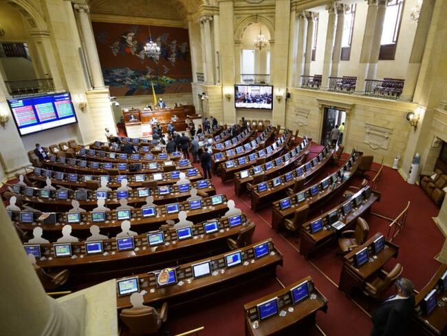 Congresistas solicitan a Bachelet investigar atropellos en marchas