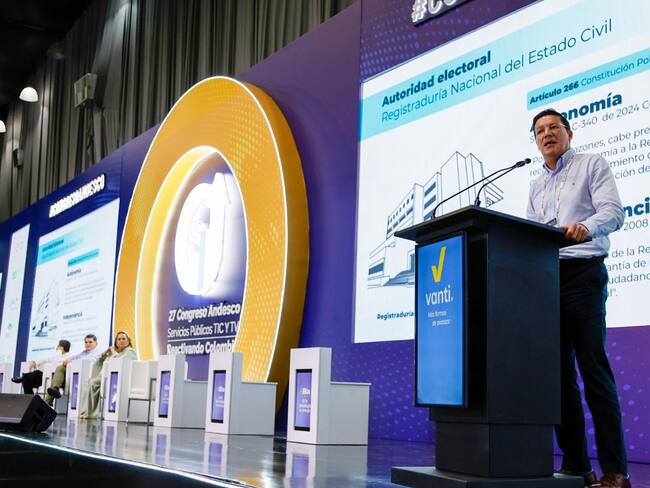 “En 2026 se elegirá un nuevo Congreso y presidente, así lo dice la Constitución”: Hernán Penagos