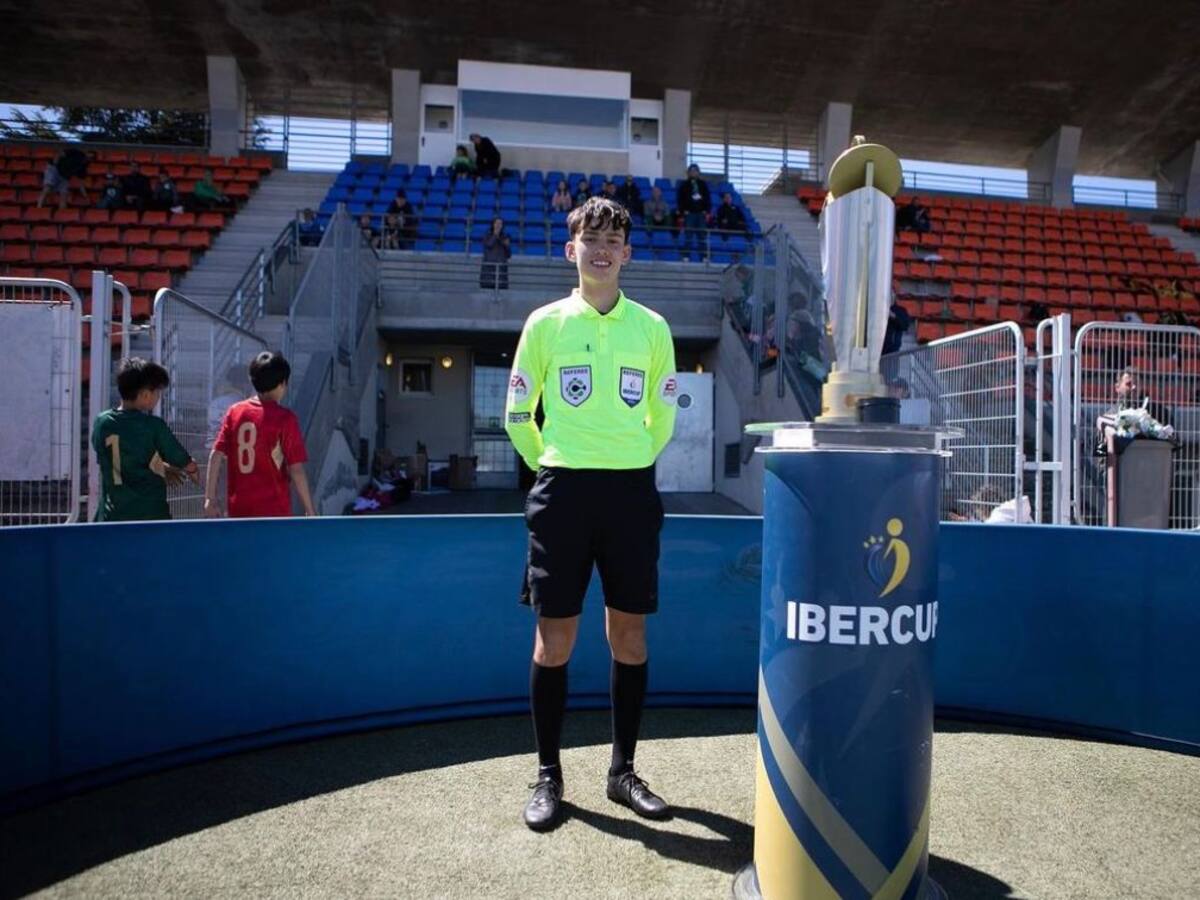 Romeo Rojas, el colombiano que quiere llegar a ser árbitro profesional en Premier League