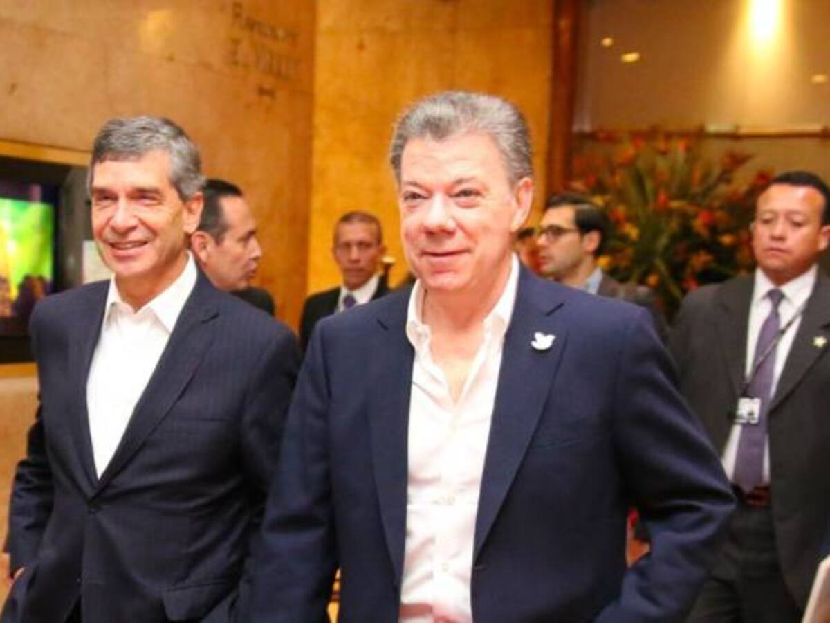 Santos anuncia 10.000 uniformados en 2017 para labores de desminado