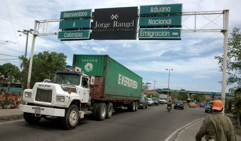 Ingreso a Colombia por el puente internacional Simón Bolívar