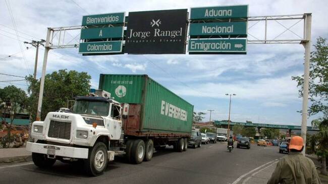 Ingreso a Colombia por el puente internacional Simón Bolívar