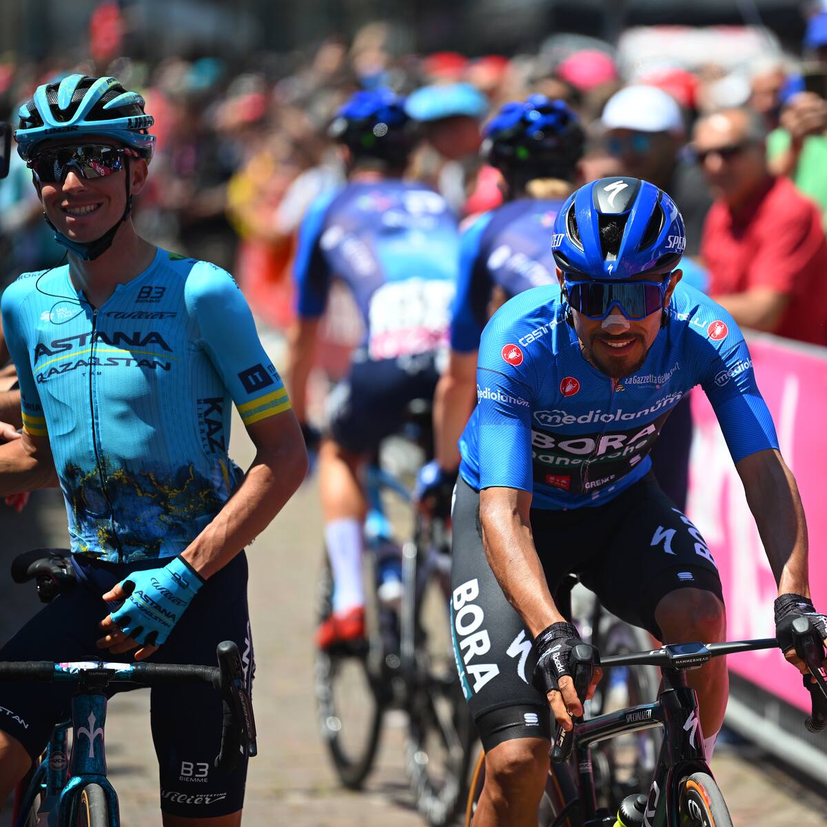 Paret-Peintre gana la etapa 10 del Giro; Daniel Felipe Martínez defiende su segundo lugar