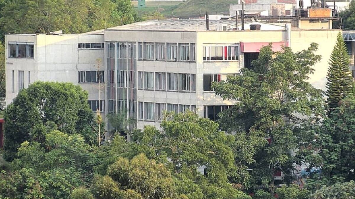 Más de 1.000 estudiantes de la U. de Caldas han regresado a las aulas