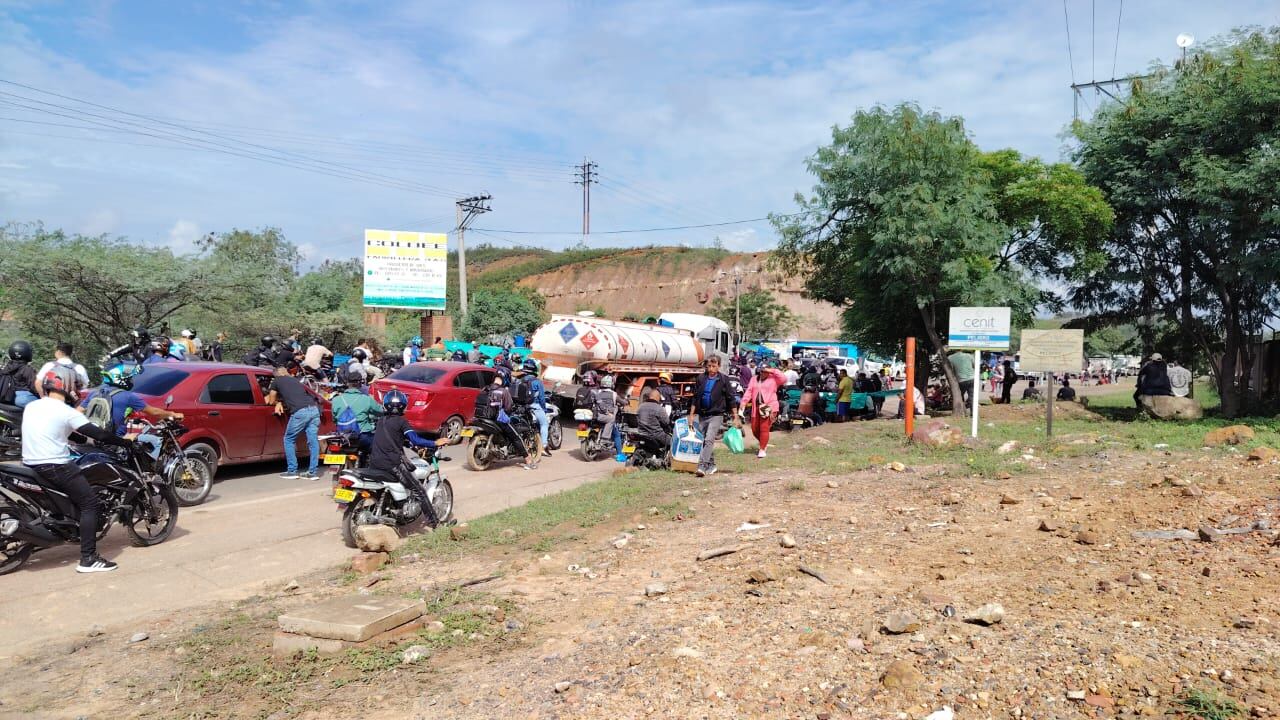 Protesta vía a El Zulia. / Foto: Cortesía para Caracol Radio.